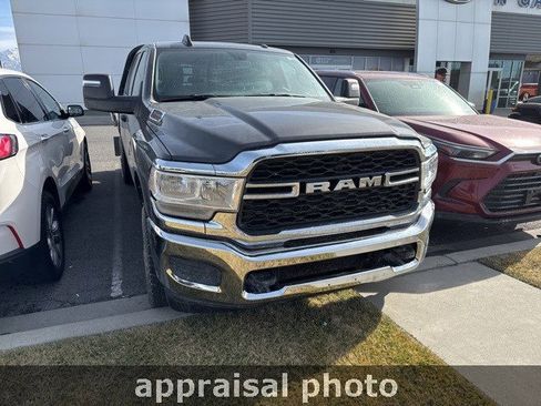 Used 2024 RAM 3500 Tradesman w/ Chrome Appearance Group image 7