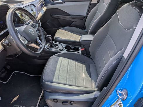 Used 2023 Volkswagen Taos SE w/ Panoramic Sunroof Package AWD/4WD image 12