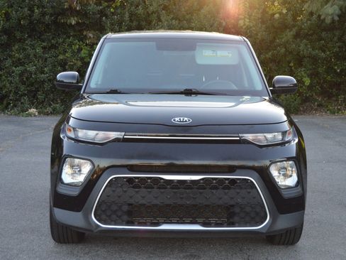 Used 2020 Kia Soul LX image 3