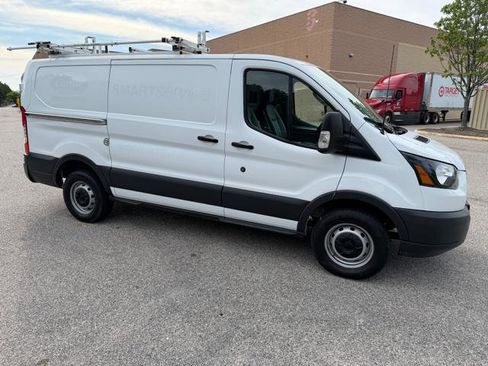 Used 2018 Ford Transit 250 130 Low Roof RWD image 37