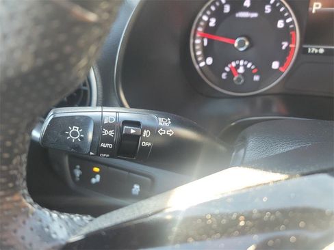 Used 2022 Kia Forte GT-Line image 29