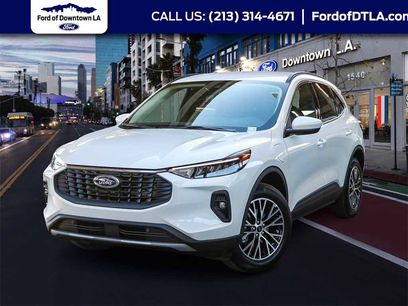 New 2025 Ford Escape SE w/ Class II Trailer Tow Package