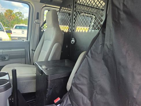 Used 2014 Ford E-150 and Econoline 150 RWD image 11