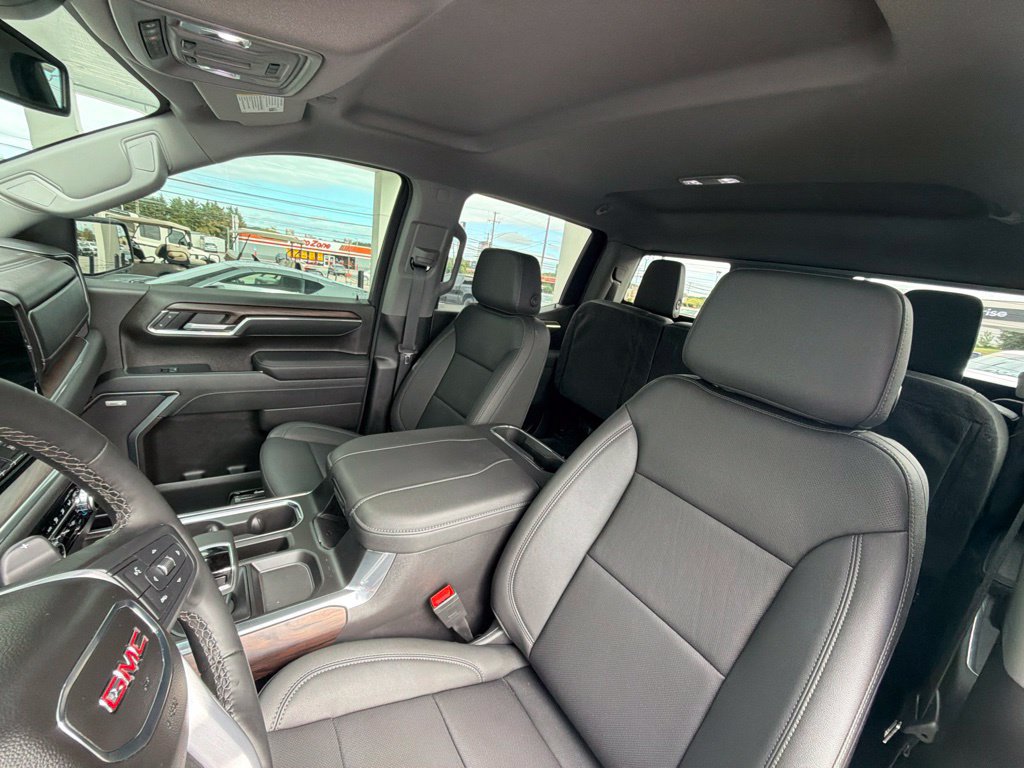 Used 2026 GMC Sierra 1500 SLT w/ SLT Premium Plus Package AWD/4WD image 5
