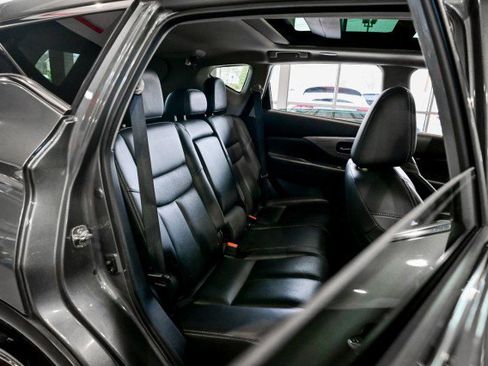 Used 2018 Nissan Murano SL w/ Moonroof Package image 23