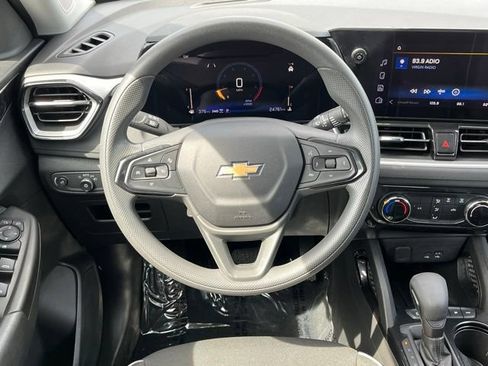 Used 2025 Chevrolet TrailBlazer LT AWD/4WD image 10