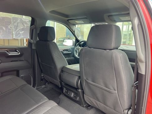 Used 2025 Chevrolet Silverado 1500 LT image 27