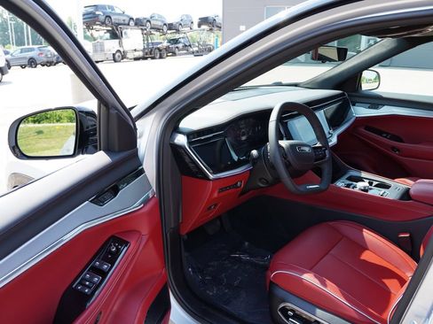Used 2025 Jeep Wagoneer S Launch Edition w/ Trailer Tow Group AWD/4WD image 14
