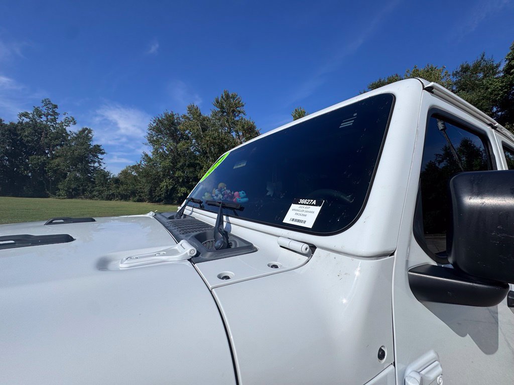 Used 2024 Jeep Wrangler Unlimited Sahara AWD/4WD image 11