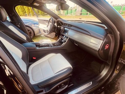 Used 2016 Jaguar XF R-Sport image 12