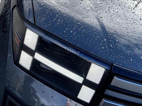 Used 2025 Hyundai Santa Fe SEL image 29