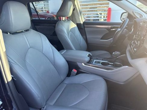Used 2022 Toyota Highlander Limited AWD/4WD image 22