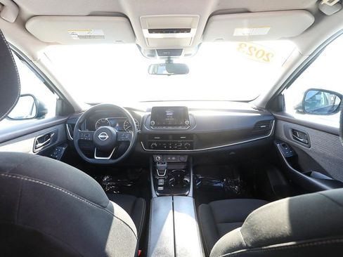 Used 2023 Nissan Rogue S image 23