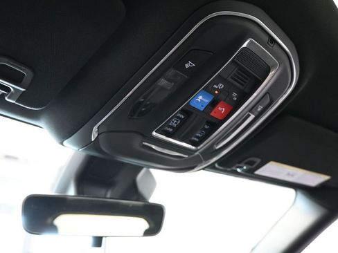 Used 2025 Jeep Grand Cherokee Laredo X RWD image 22