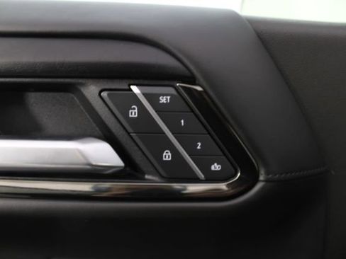 Used 2025 GMC Sierra 1500 AT4X image 18