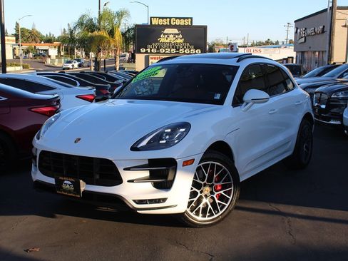 Used 2017 Porsche Macan Turbo AWD/4WD image 43