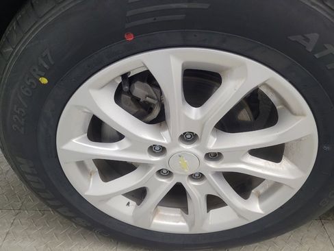 Used 2020 Chevrolet Equinox LS w/ LS Convenience Package image 31