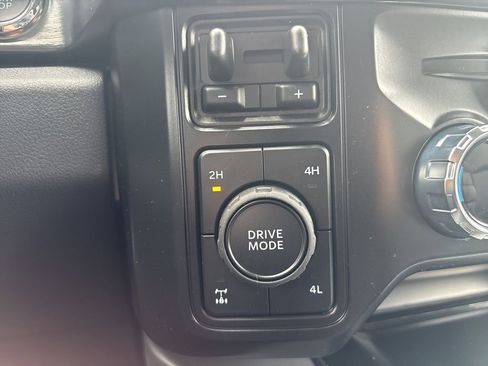 New 2026 Ford F350 Lariat w/ Chrome Package image 28