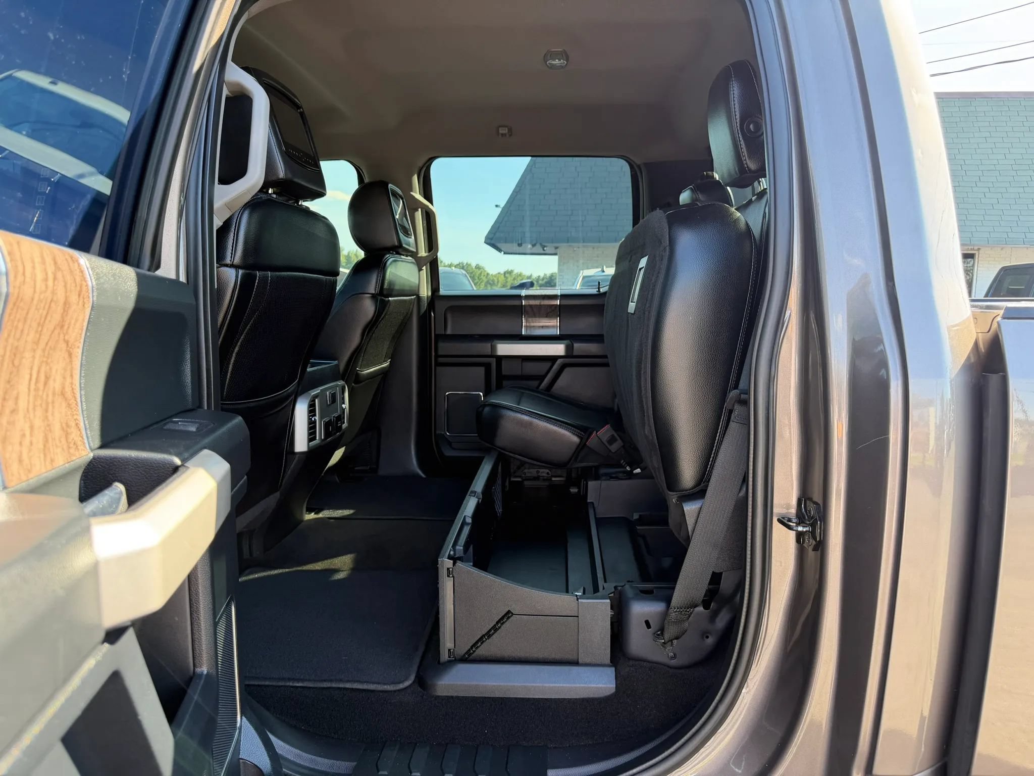 Used 2018 Ford F250 Lariat w/ Chrome Package AWD/4WD image 18