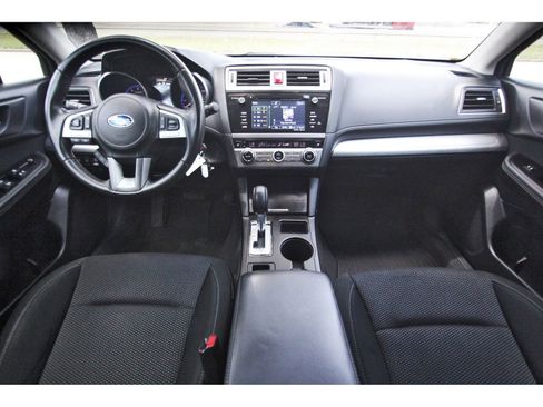 Used 2017 Subaru Outback 2.5i Premium AWD/4WD image 9