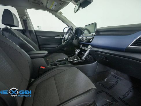Used 2023 Kia Seltos S w/ Navigation Package AWD/4WD image 39