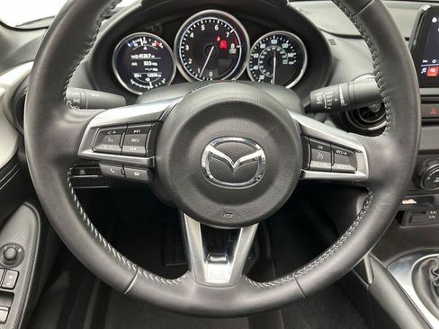 Used 2021 MAZDA MX-5 Miata RF Club w/ Appearance Package RWD image 11