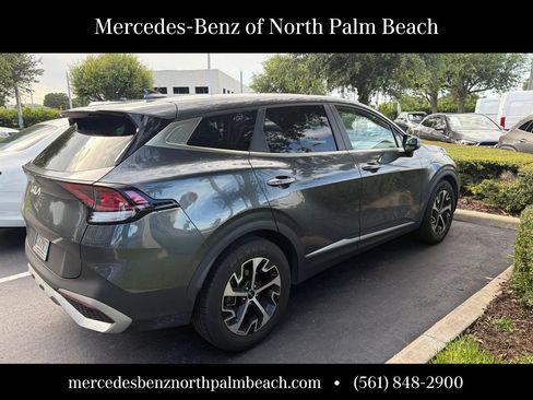 Used 2023 Kia Sportage EX FWD image 2