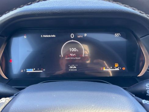 Used 2025 Jeep Grand Cherokee Laredo X image 27