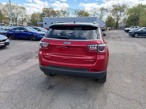 Used 2025 Jeep Compass Limited AWD/4WD image 15