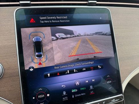 Used 2022 Mercedes-Benz EQS 450+ Sedan image 17