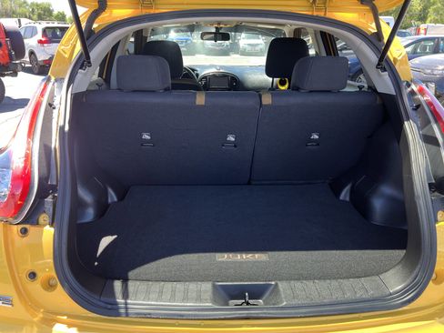 Used 2016 Nissan Juke SV FWD image 11
