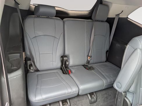 Used 2019 Buick Enclave Essence AWD/4WD image 13