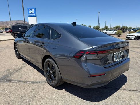 Used 2025 Honda Accord SE image 9