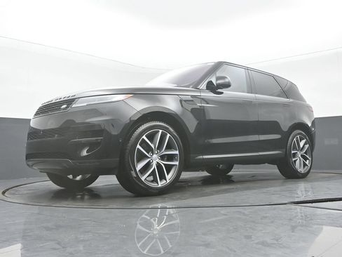 Used 2023 Land Rover Range Rover Sport SE AWD/4WD image 30