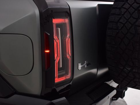 Used 2024 GMC Hummer EV 3X w/ Extreme Off-Road Package image 10