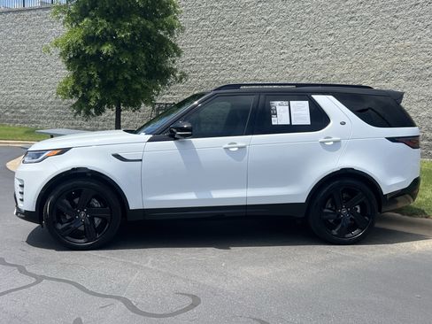 Certified 2025 Land Rover Discovery Dynamic SE AWD/4WD image 4