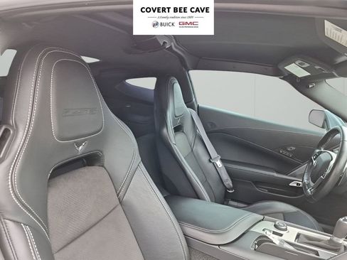 Used 2016 Chevrolet Corvette Z06 w/ Z07 Performance Package image 16