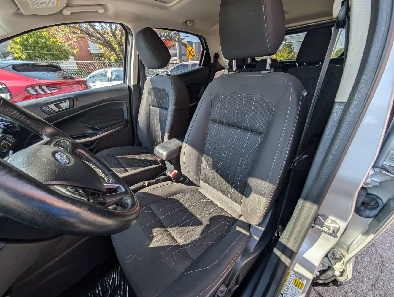 Used 2020 Ford EcoSport SE w/ SE Convenience Package FWD image 16