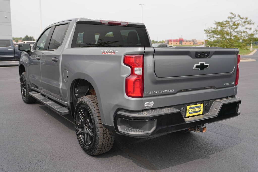 Used 2022 Chevrolet Silverado 1500 Custom Trail Boss w/ Safety Confidence Package AWD/4WD image 9