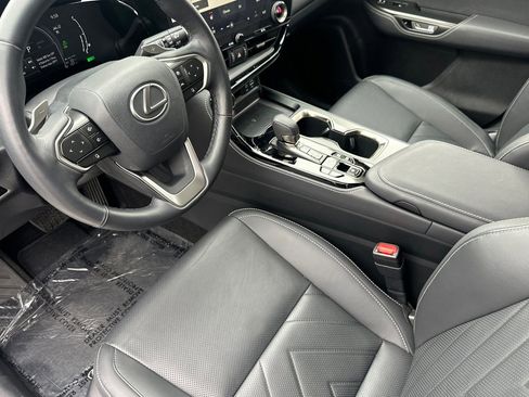 Used 2024 Lexus NX 450h+ AWD w/ Luxury Package image 11