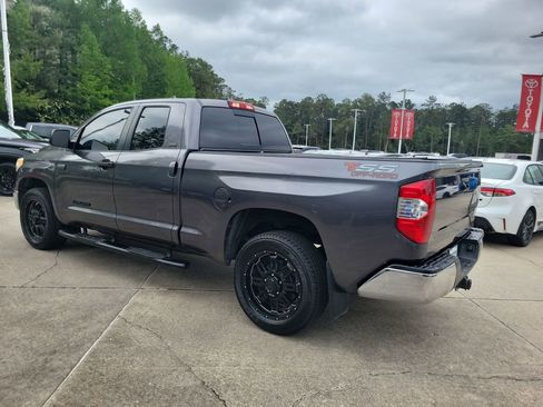 Used 2017 Toyota Tundra SR5 w/ SR5 Upgrade Package RWD image 3