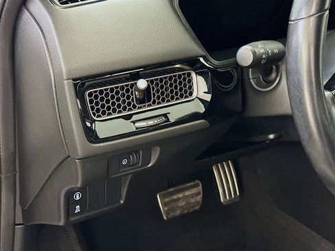 Used 2024 Honda Civic Sport image 17