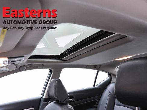 Used 2023 Nissan Altima 2.5 SL FWD image 34