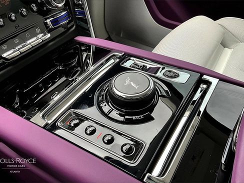 Certified 2025 Rolls-Royce Cullinan image 16