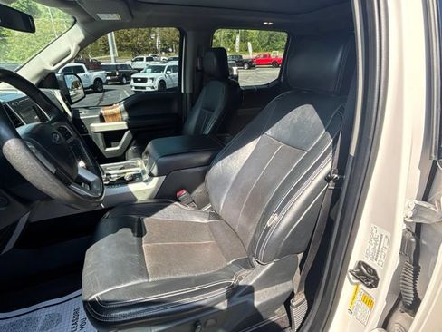 Used 2019 Ford F150 Lariat w/ Equipment Group 502A Luxury AWD/4WD image 11