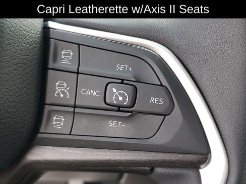 Used 2024 Jeep Grand Cherokee Limited w/ Luxury Tech Group II AWD/4WD image 13