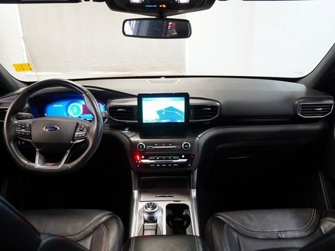 Used 2020 Ford Explorer ST image 19