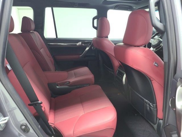 Used 2023 Lexus GX 460 Premium AWD/4WD image 16