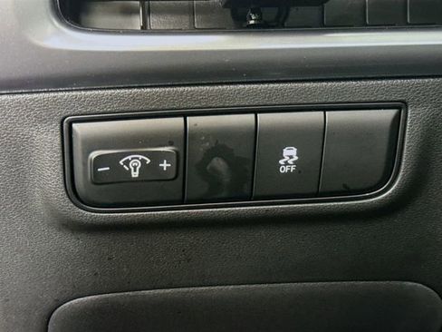 Certified 2025 Hyundai Tucson SE image 14