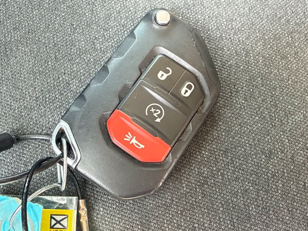 Used 2024 Jeep Wrangler Unlimited Sahara AWD/4WD image 14